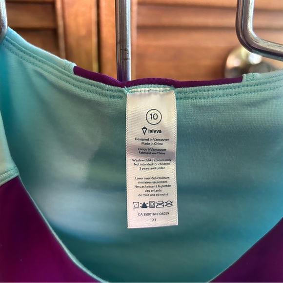 Ivivva size 10 tank with the ability to add cups - Picture 4 of 5